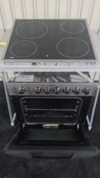 Vitrocerámica y Horno Zanussi