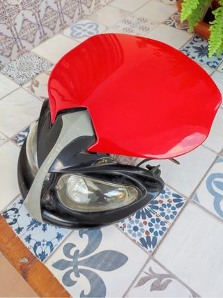 Careta Derbi Variant Roja y Negra