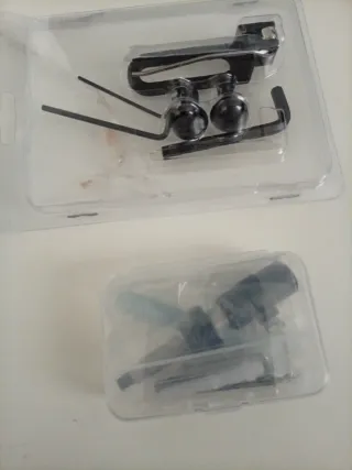 Reposaflechas y Botón Negro