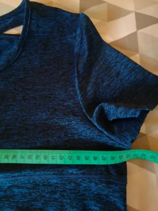 Camiseta deportiva azul talla L