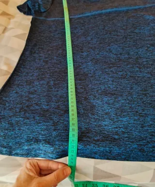 Camiseta deportiva azul talla L