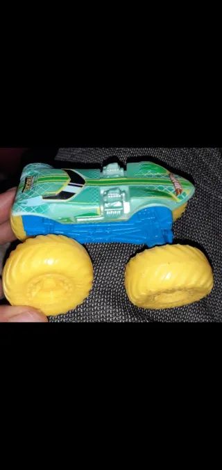 Hot Wheels Monster Truck Verde y Azul