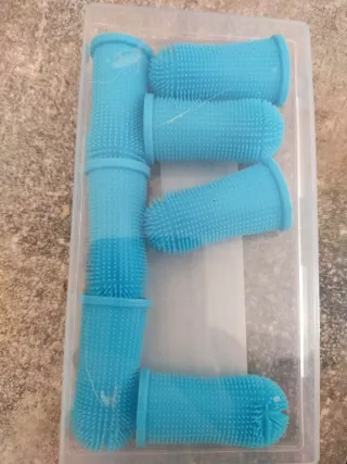 7 spazzolini in silicone per pulizia denti cane.