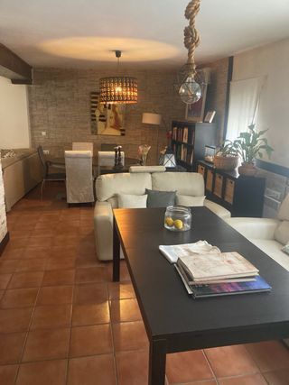 Mesa comedor extensible Ikea marrón