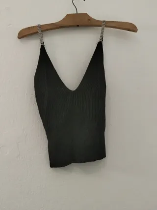 Top de tirantes con pedrería