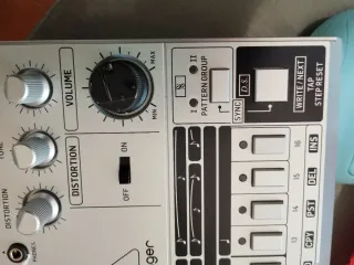 Behringer RD-6 Caja de Ritmos