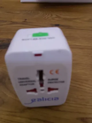 Adaptador de viaje universal