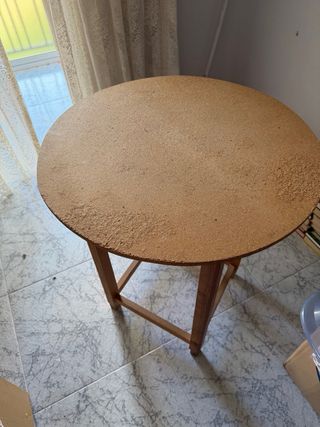 Mesa camilla redonda beige y azul