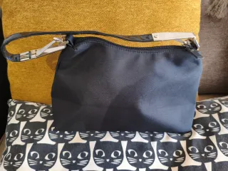 Bolso de mano negro para eventos