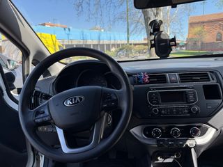 Kia Rio Blanco 2012