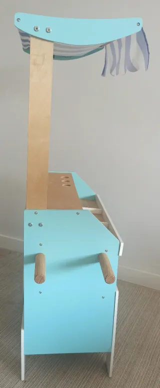 Puesto de mercado de madera para niños