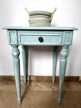 Mesita auxiliar restaurada azul