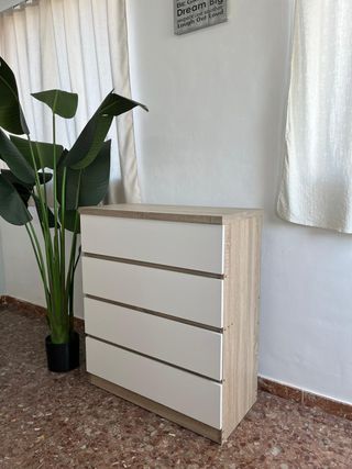 Cómoda 4 cajones madera y blanco