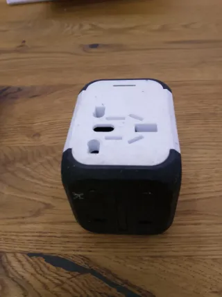 Adaptador de viaje universal