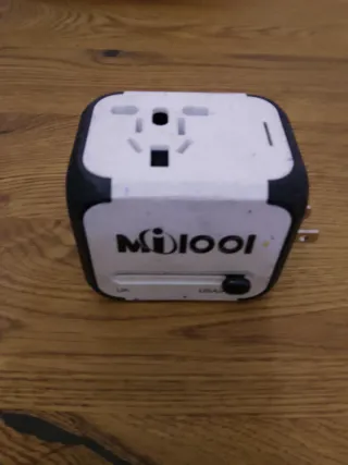 Adaptador de viaje universal