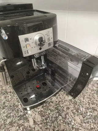 Cafetera Delonghi Magnifica S
