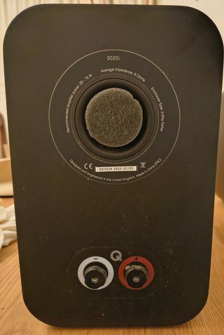 Altavoces Q Acoustics 3020i Negros