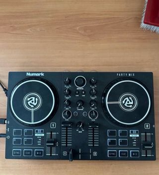 Numark Party Mix Mesa de Mezclas