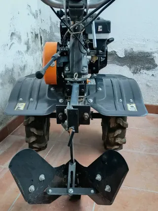 Motoazada Oleo Mac MH 197 RK