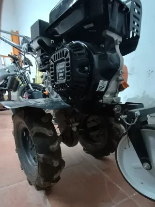 Motoazada Oleo Mac MH 197 RK