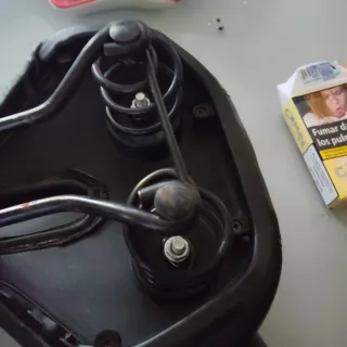 Sillín de bicicleta negro