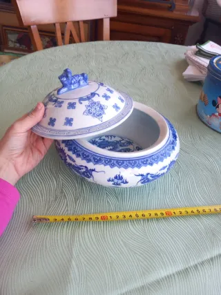 Cuenco porcelana China dragones tapa artesanal