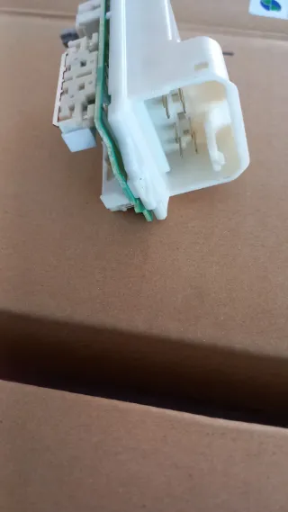 0400214442 Centralina Alzacristalli Toyota