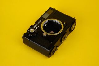 Minolta Leica CL + Voigtlander 40mm f/1.4