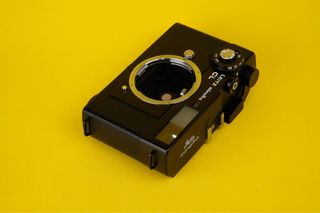 Minolta Leica CL + Voigtlander 40mm f/1.4