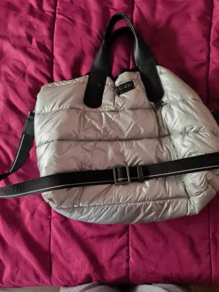 Bolso Tous Negro y Plateado.