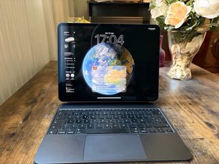 iPad Pro 13 M5 256GB Cell + Magic Keyboard origina