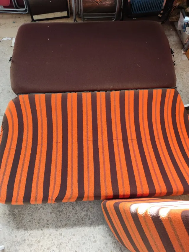 Sofá Cama Vintage Rayas Naranja y Marrón