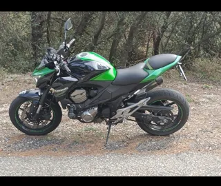 Kawasaki Z800 Negra y Verde