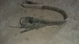 antiguo tito de cuero de caballerias