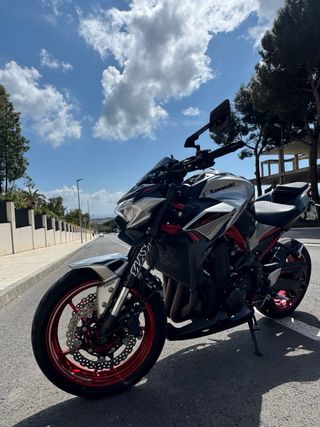 Kawasaki Z900 Full 125cv. 2023