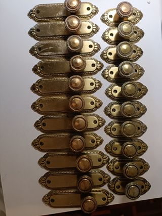 Tiradores antiguos de latón vintage para armario