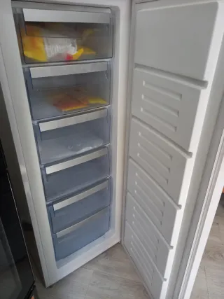 Congelador casi nuevo