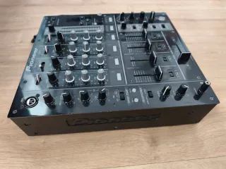 Pioneer DJM-700 Mezclador DJ