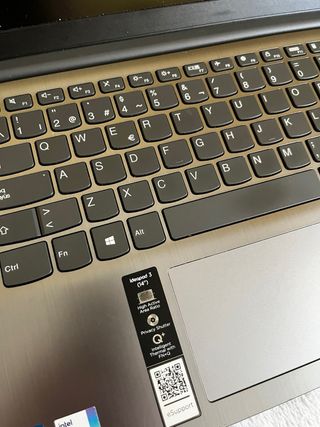 Portátil Lenovo IdeaPad 3 Gris