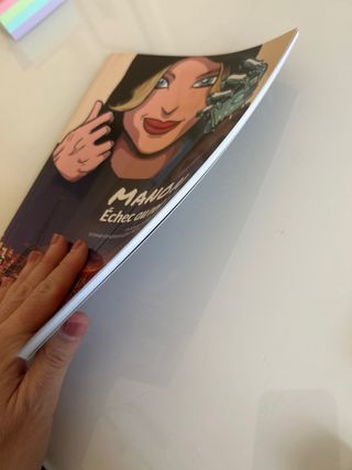 Manon, échec au roi un roman graphique