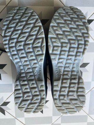 Zapatos de trabajo Panter grises y rojos