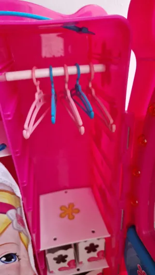 Armario Muñeca Nancy con Perchas