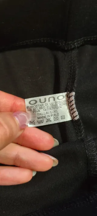 Leggings neri con pizzo da ragazza