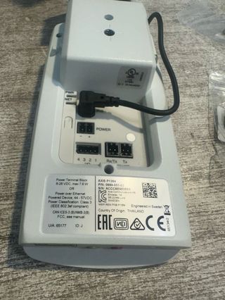 AXIS P1364 Network Camera Cámara de vigi