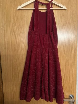 Vestido rojo brillante