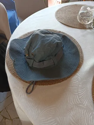 Cappello jungle grigio