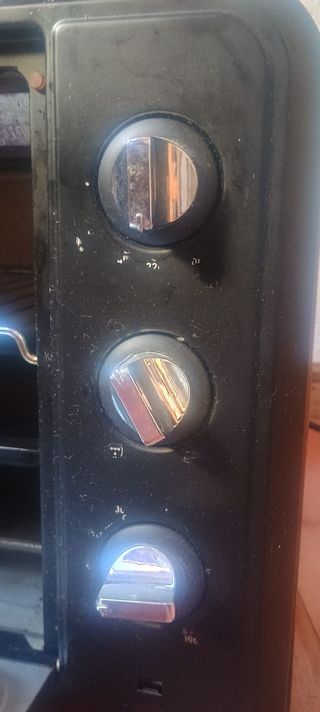 Horno Eléctrico Moulinex Tiene desgastes estéticos