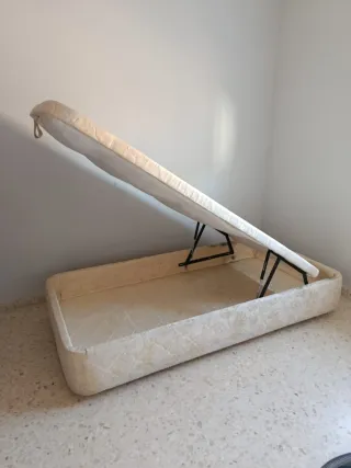 Sofá de 2 plazas de piel beige