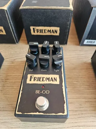 Pedales de guitarra: Big Muff, Friedman, Strymon