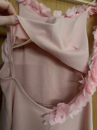 Vestido rosa con flores